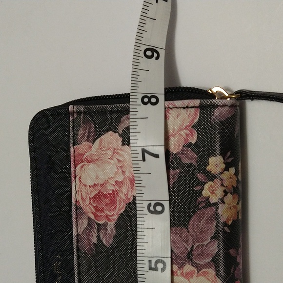 Tahari Identity Protection Floral Zip Wallet #P-18 - Picture 12 of 14